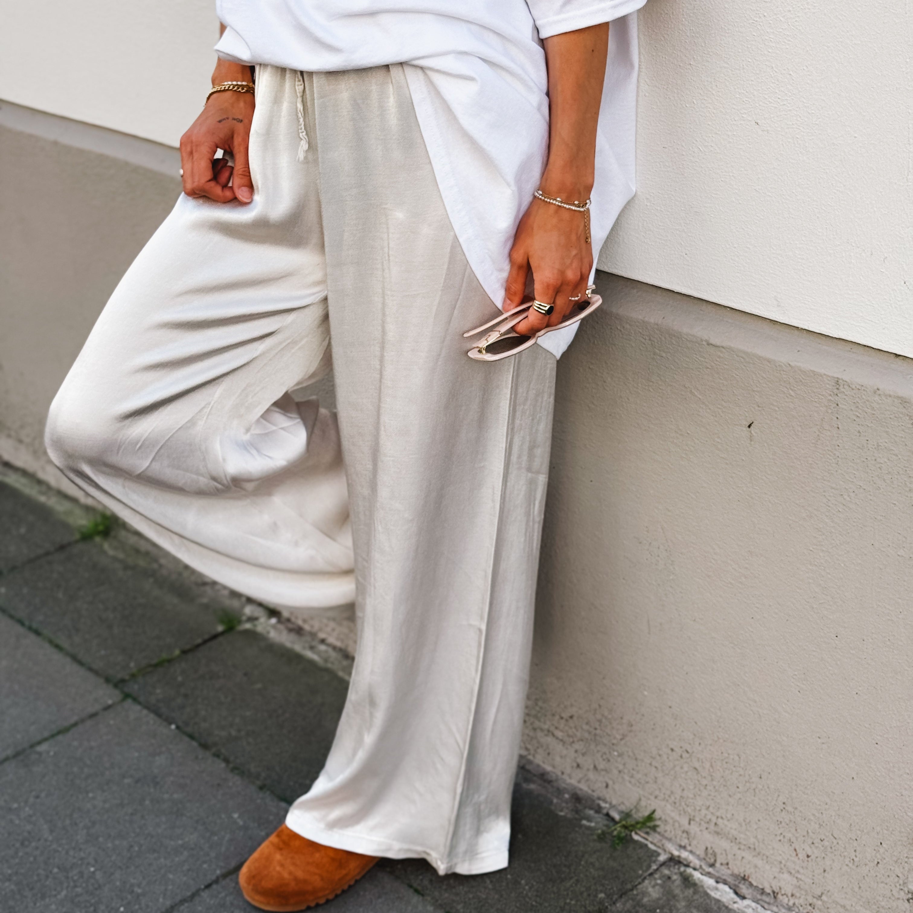 MOM shiny satin Pants